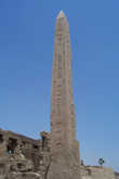 Карнакский Храм — обелиск