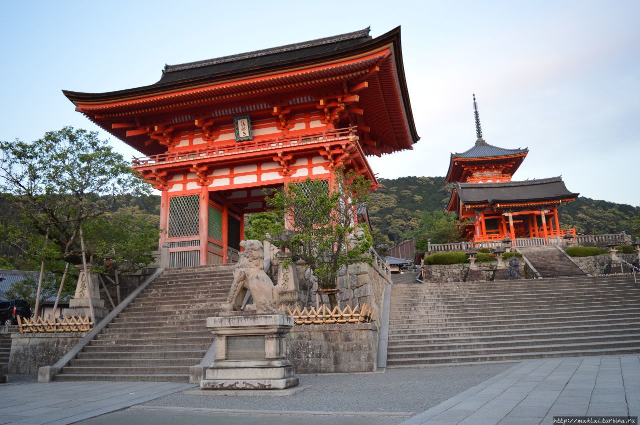 Ворота Ниомон Киото, Япония