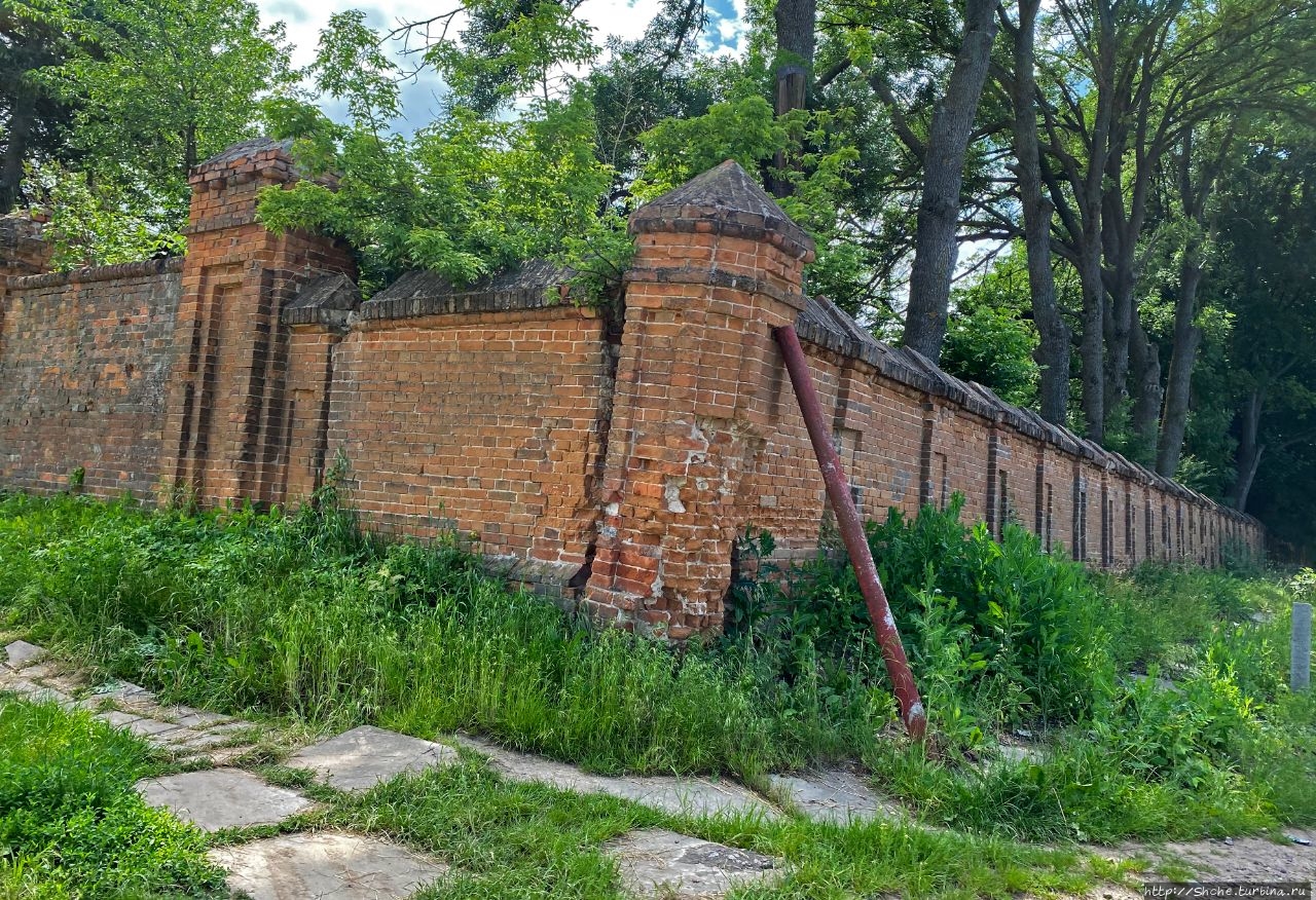 Усадьба Даховских Леськово, Украина