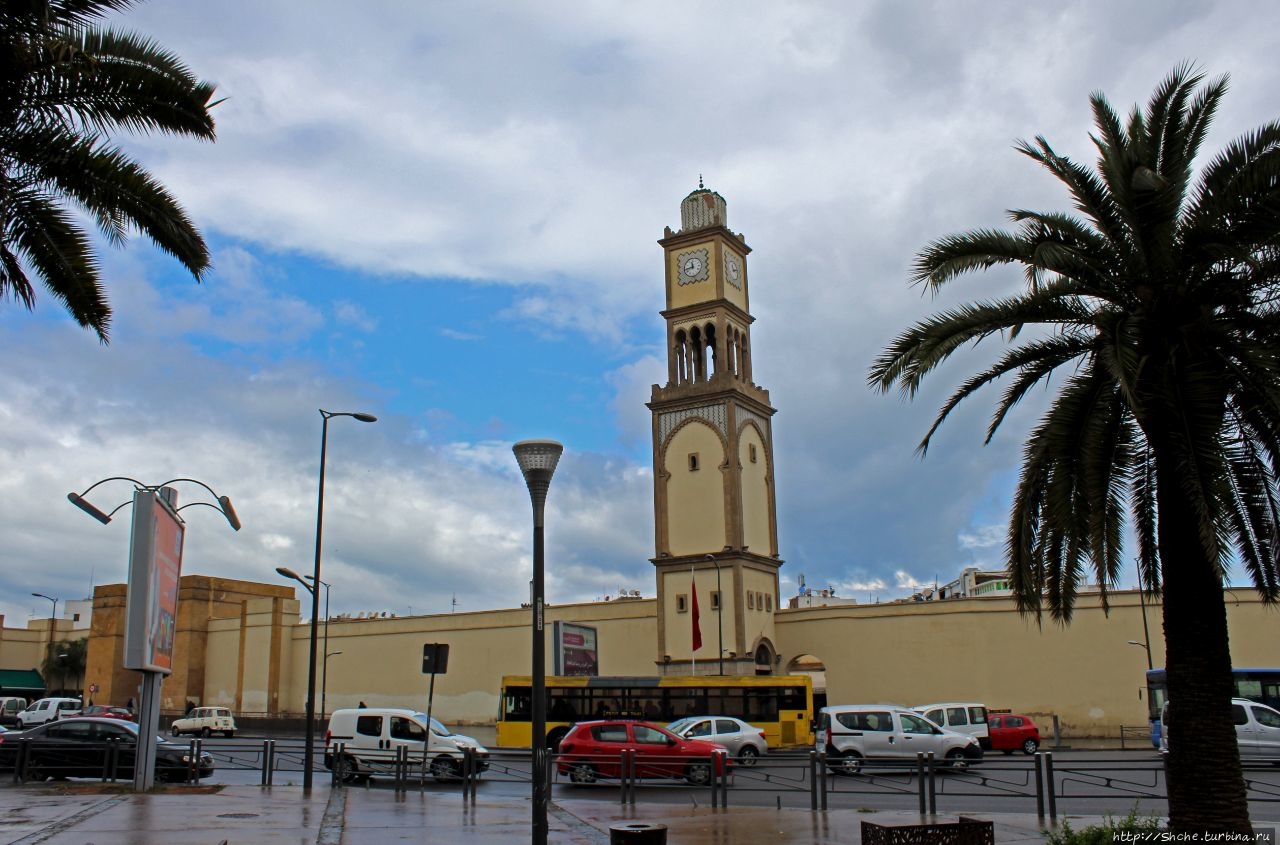 Часовая Башня в Старой Медине / Old Medina Clock Tower