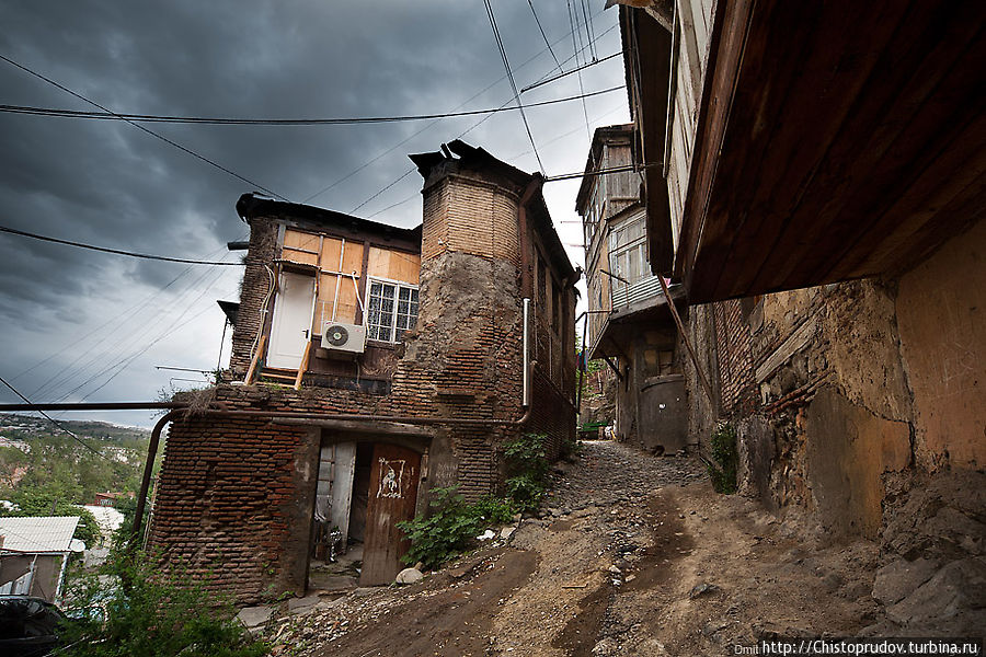 Я сразу же вспомнил про улицы старой части Тбилиси. Остров Майорка, Испания