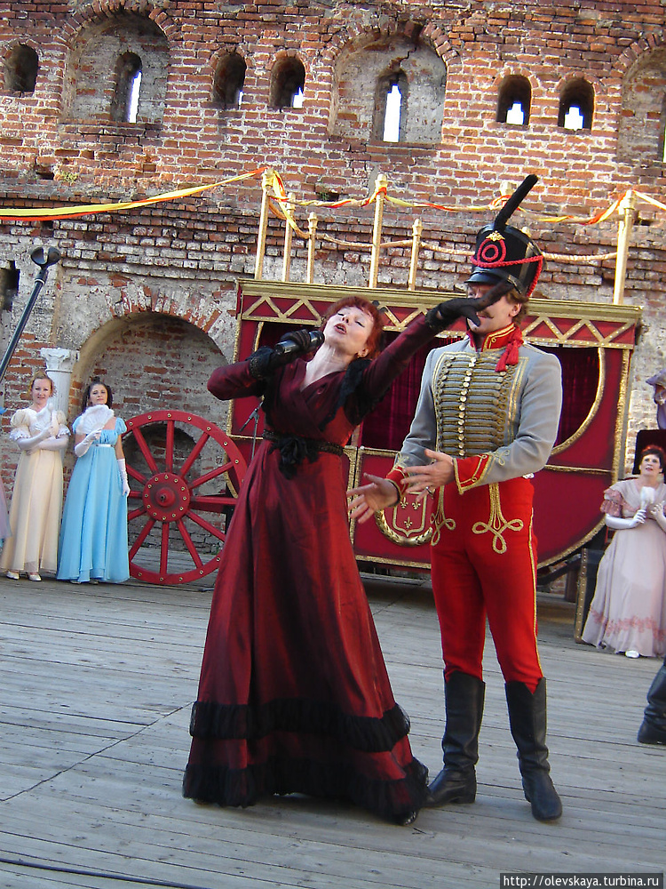 Понапрасну ни зло,
Ни до