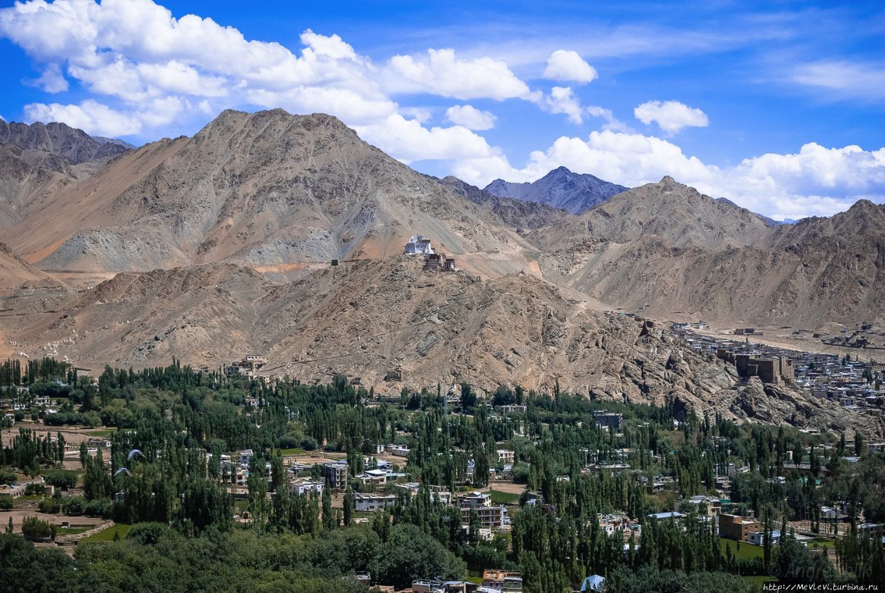 Ступа Шанти Лех, Индия