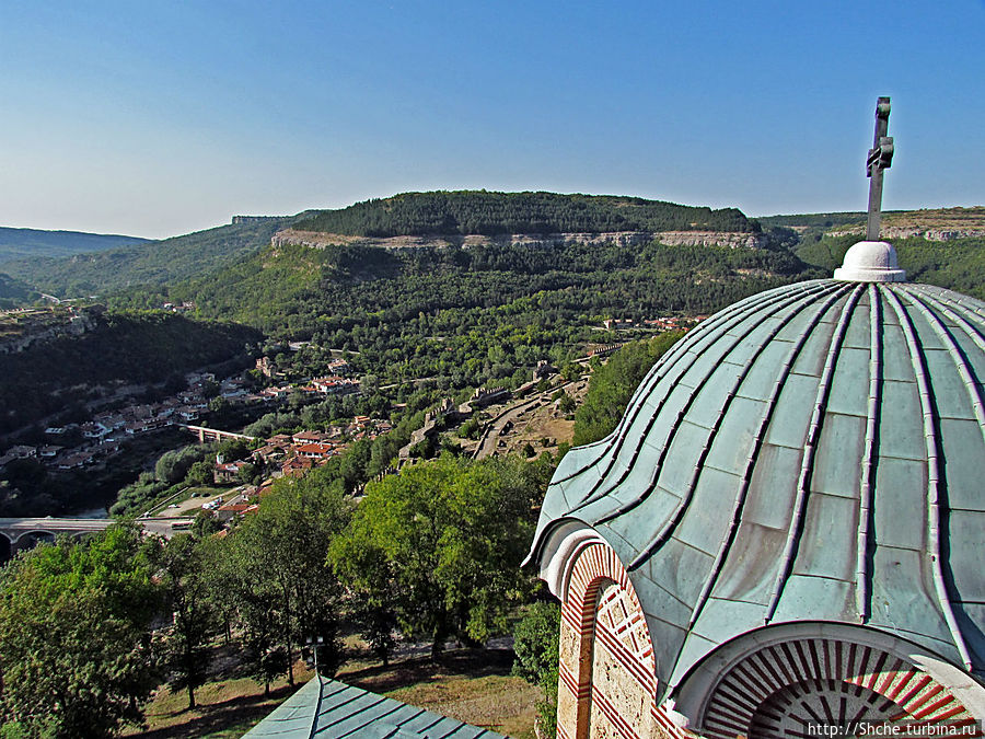 мы чуточку выше купола патриаршей церкви Великое Тырново, Болгария