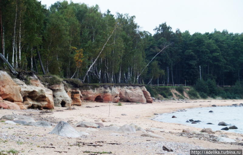 Другая сторона Рижского залива и Утёс Вецземью Салацгрива, Латвия