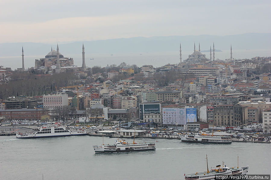 Вид на Айю Софию, и Голубую мечеть. Стамбул, Турция