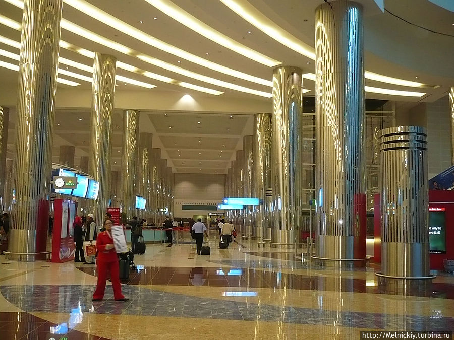 Несколько фото 3-го терминала международного аэропорта Дубаи Дубай, ОАЭ