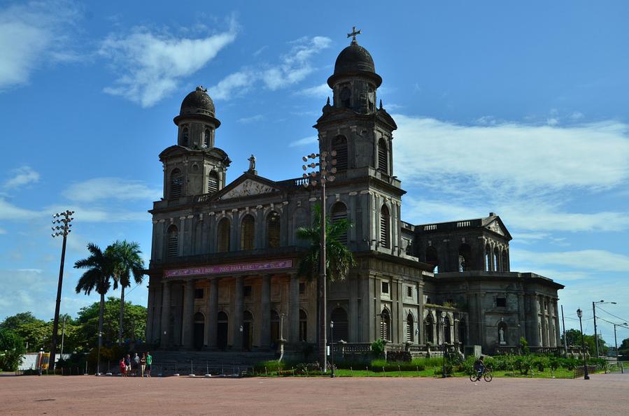 Полуразрушенный кафедральный собор Манагуа. В таком состоянии с землетрясения 1972-го года Никарагуа