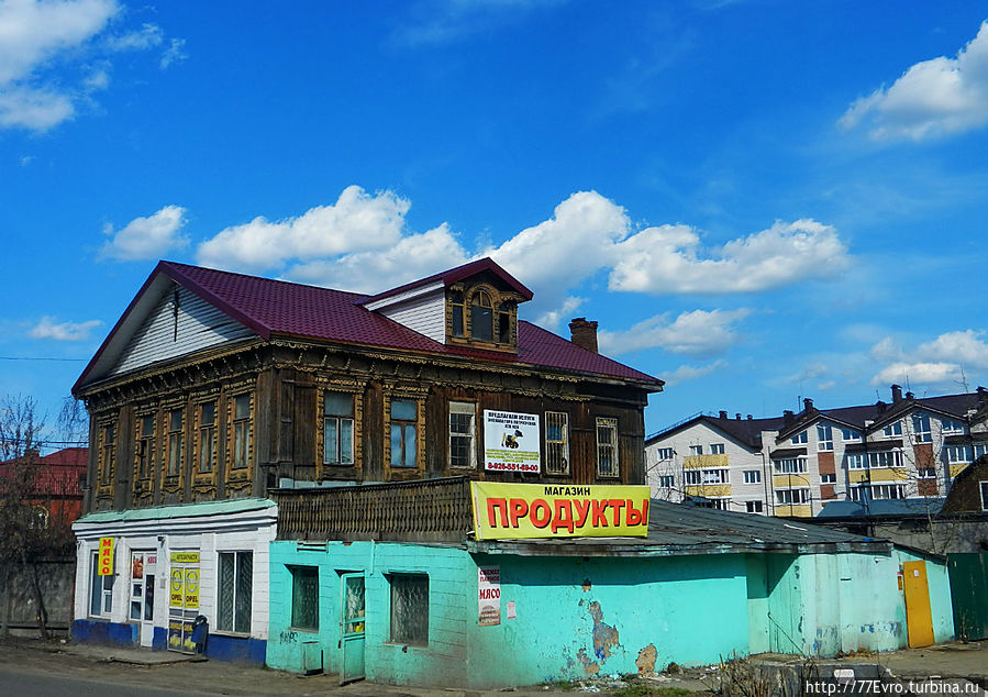 Один из немногих сохранившихся магазинов в виде сельпо Королёв, Россия