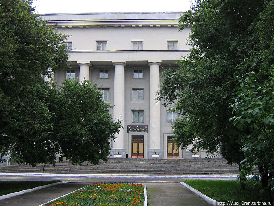 Военная Академия Связи, здание построено в 1930-е годы. Санкт-Петербург, Россия