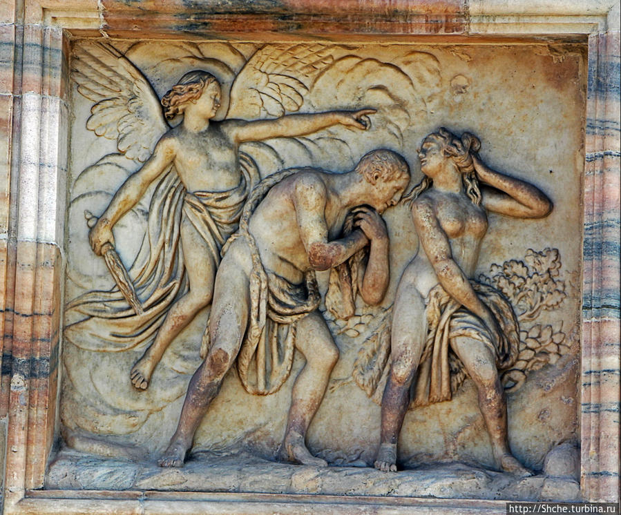 Скульптуры и барельефы реального Миланского собора Милан, Италия