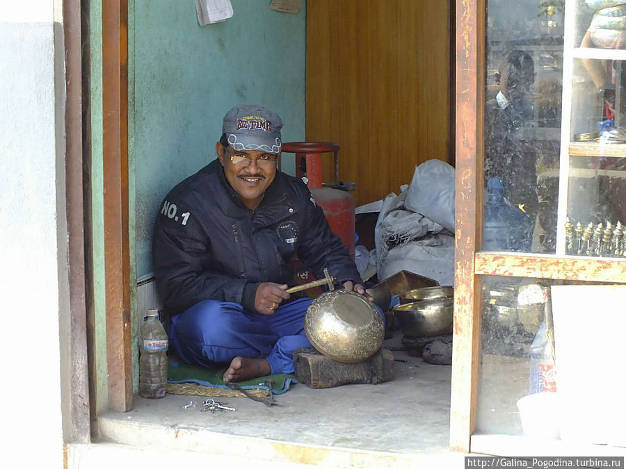 чеканщик Непал