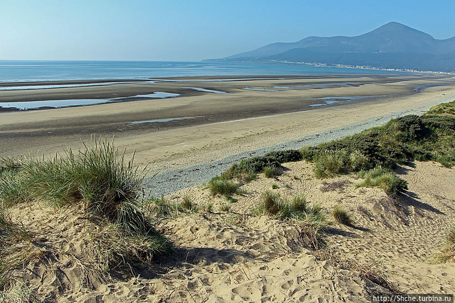 Пять километро побережья между городами Ньюкасл и Дандрум в Северной Ирландии составляют природоохранную зону Murlough, занятую песчаными дюнами Мерлаф Природный Парк, Великобритания