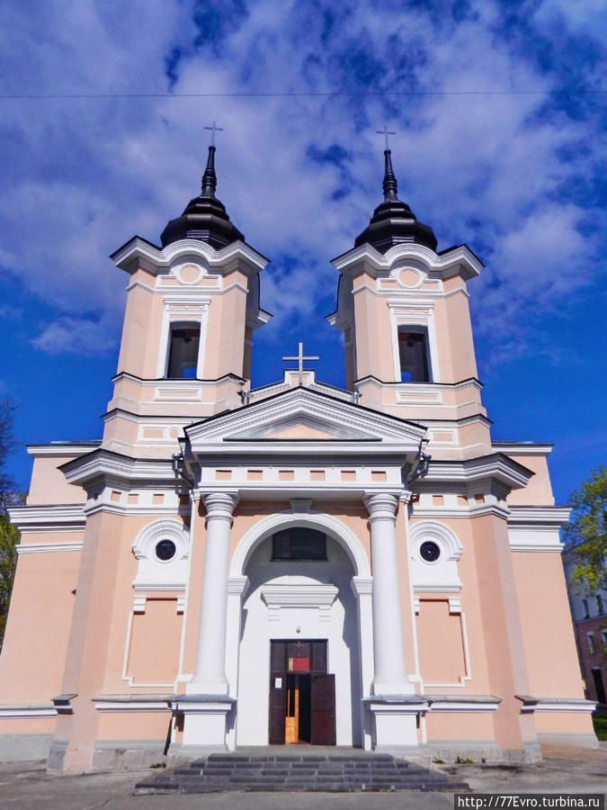 Костел Св. Апостолов Петра и Павла Великий Новгород, Россия