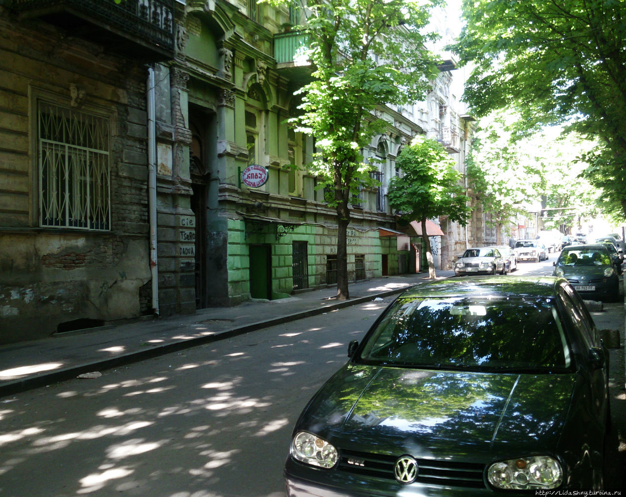 Если сворачиваешь в боковую улочку Тбилиси, Грузия