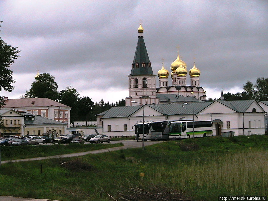 Валдайское озеро. Иверский монастырь Валдай, Россия