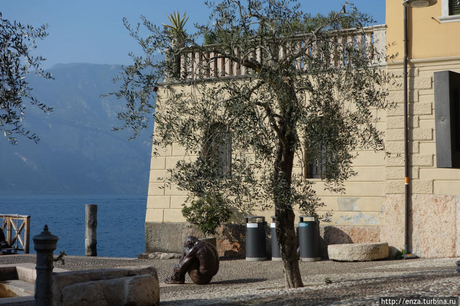 Мальчезине — самый красивый на восточном берегу Мальчезине, Италия
