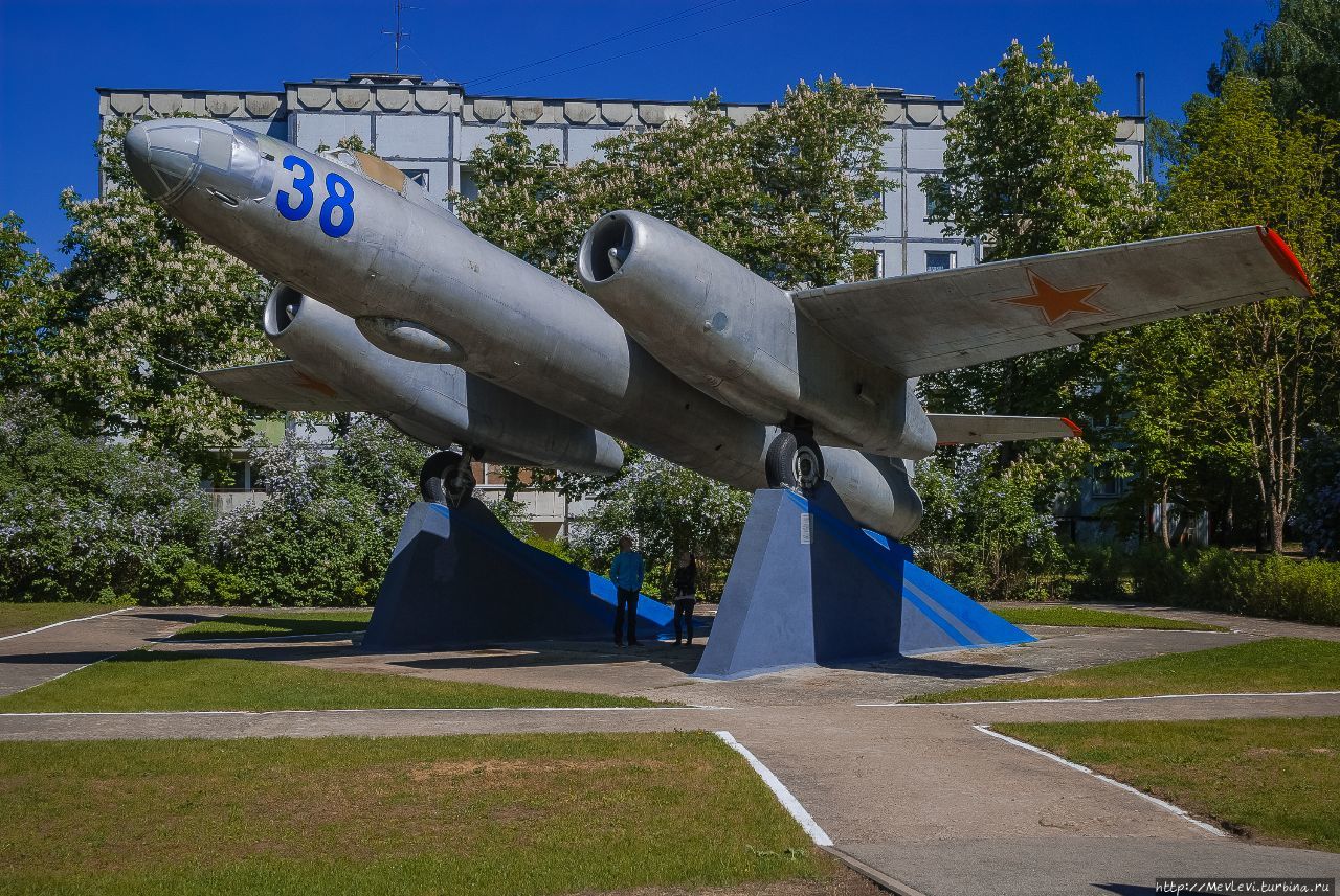 Сбор старинных автомобилей, посвященный 100-летию Латвии. Бабите, Латвия