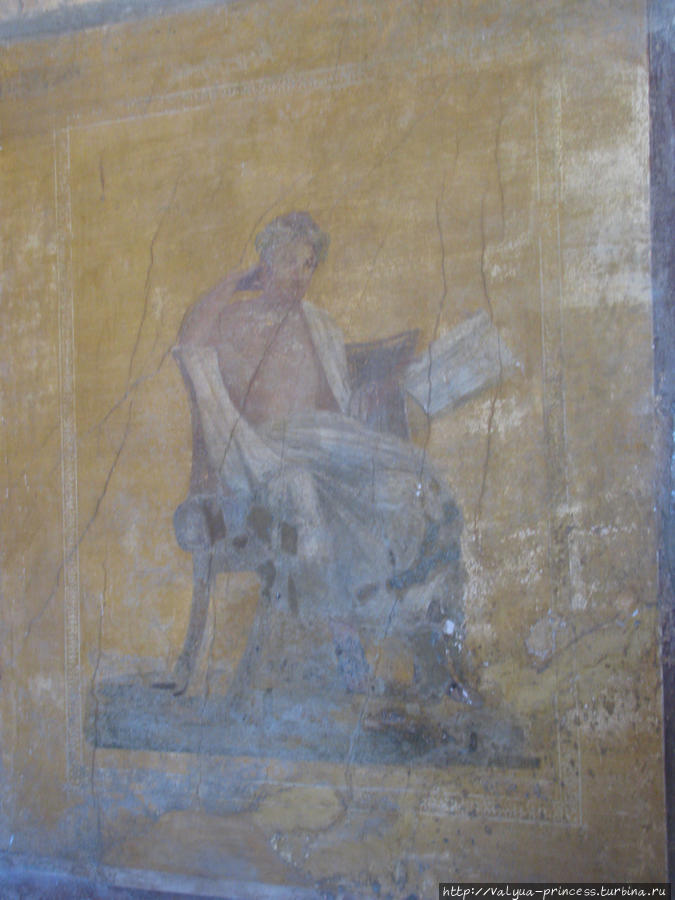 Кое-где сохранились фрески на стенах Помпеи, Италия