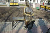 Белгород. Памятник Старушке