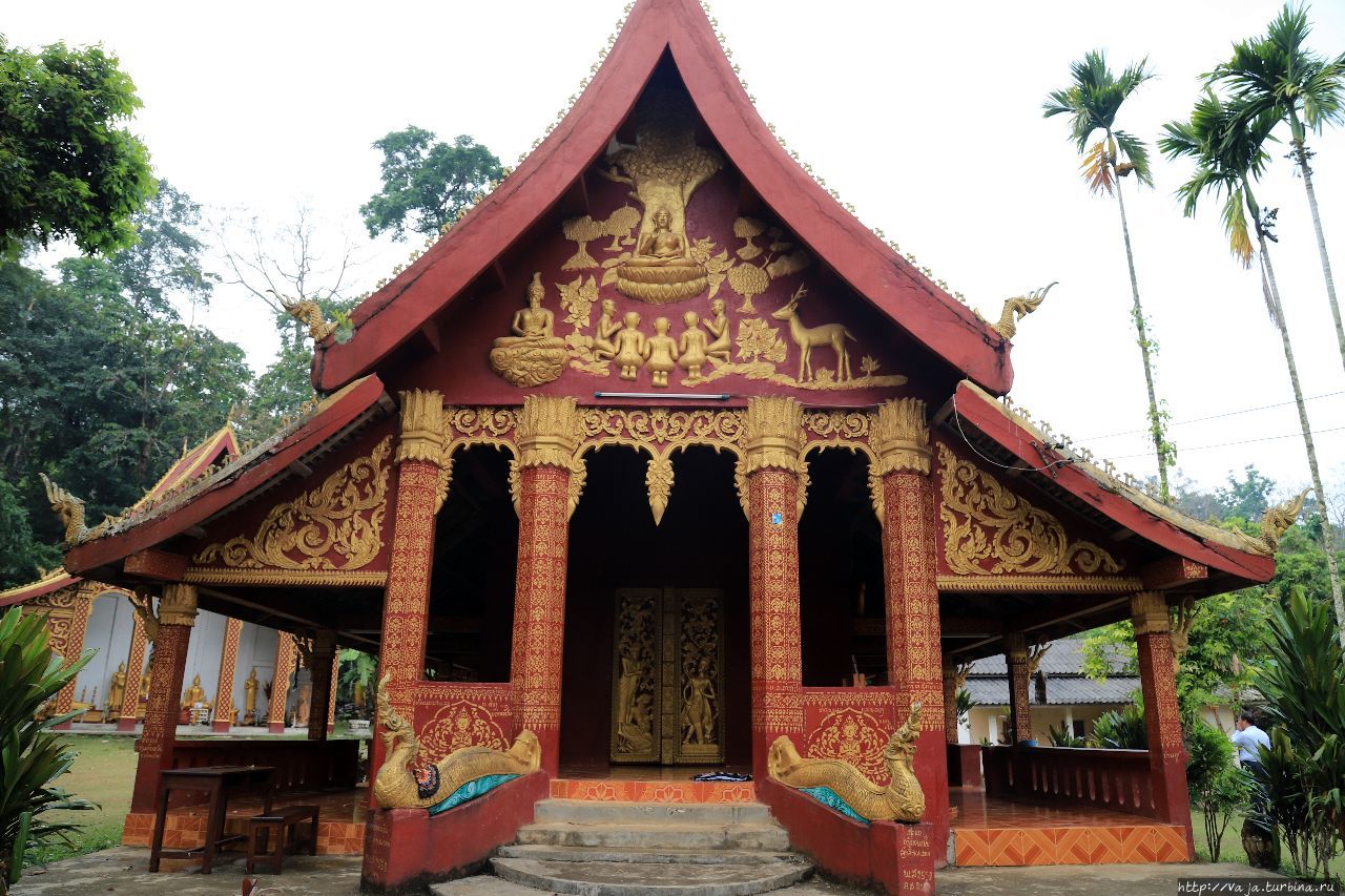 Храм в национальном парке Луанг-Прабанг, Лаос