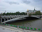 Самый красивый мост Парижа — мост Александра III.