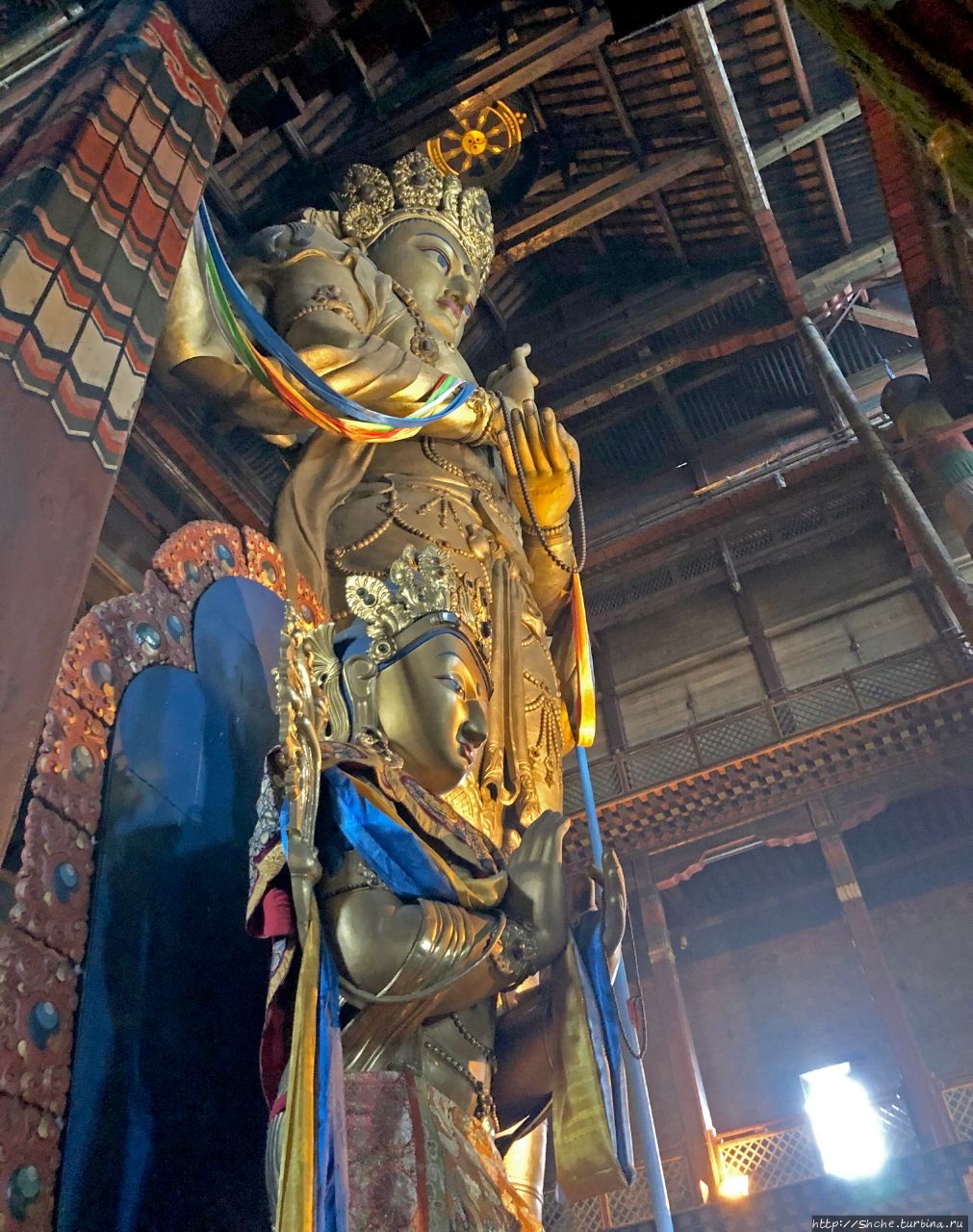 Мэгжид Жанрайсэг - самый крупный храм монгольского зодчества