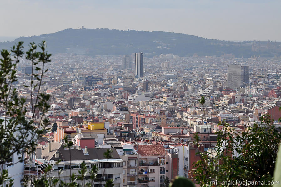 С холма открывается живописный вид на всю Барселону. Барселона, Испания