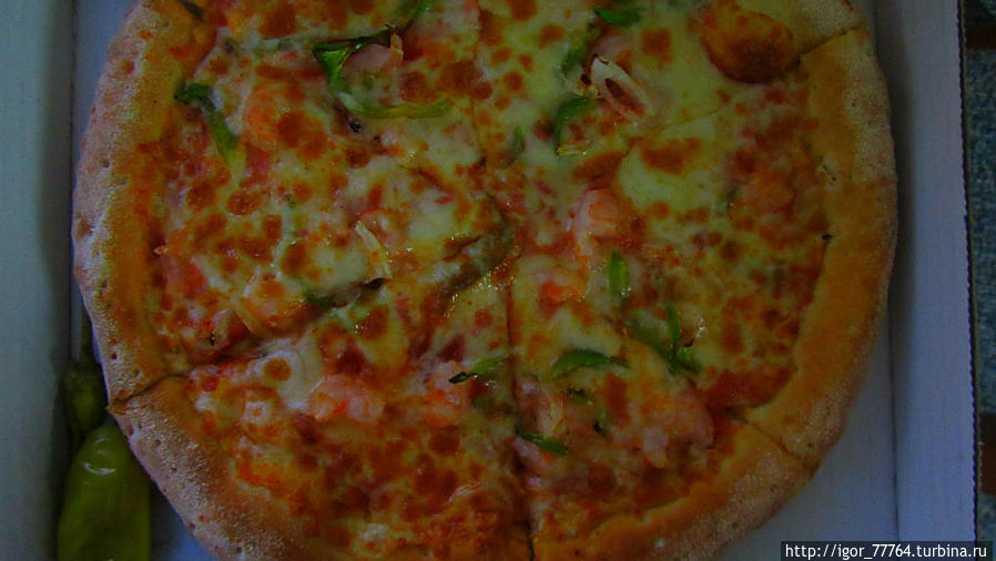 Средняя пица с морепродуктами за 39 дрх. Дубай, ОАЭ