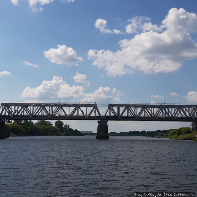 Тверь. Часть 1: Набережная С. Разина, Городской сад, Река. Тверь, Россия