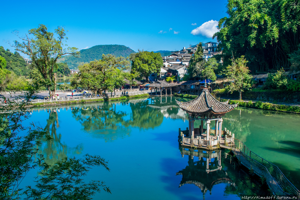 Прогулка вокруг живописного озера Ея в деревне Хэшун