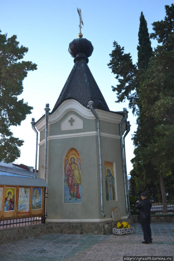 Храм всех Крымских святых и Феодора Стратилата Алушта, Россия