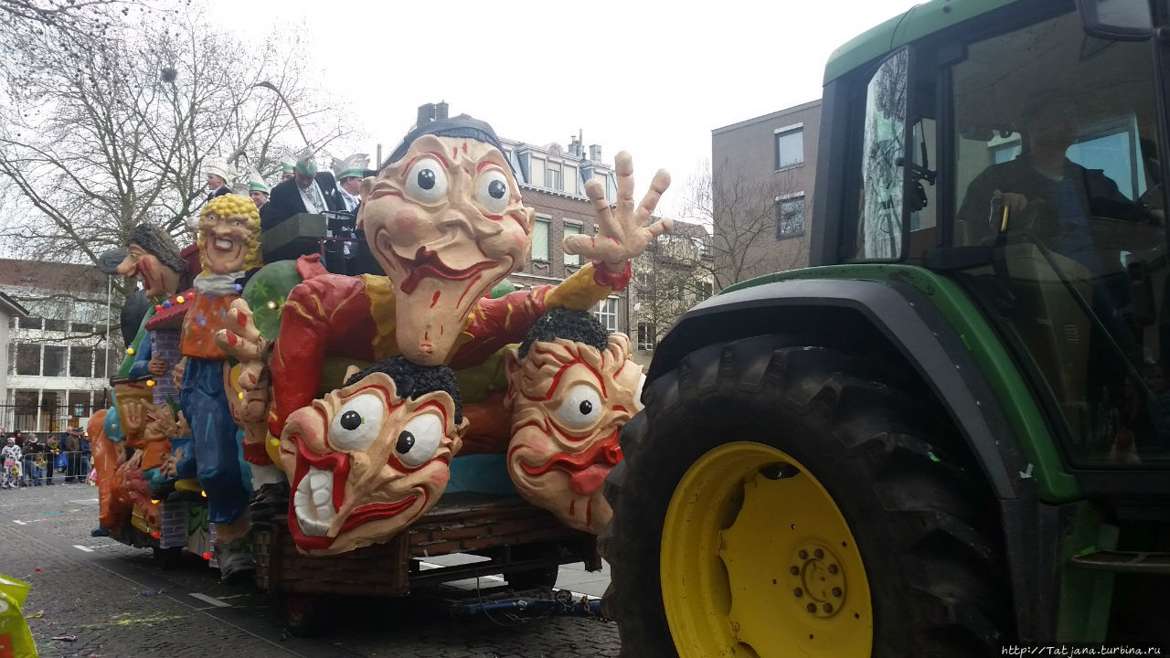 Продолжаем карнавальный репортаж из Голландии