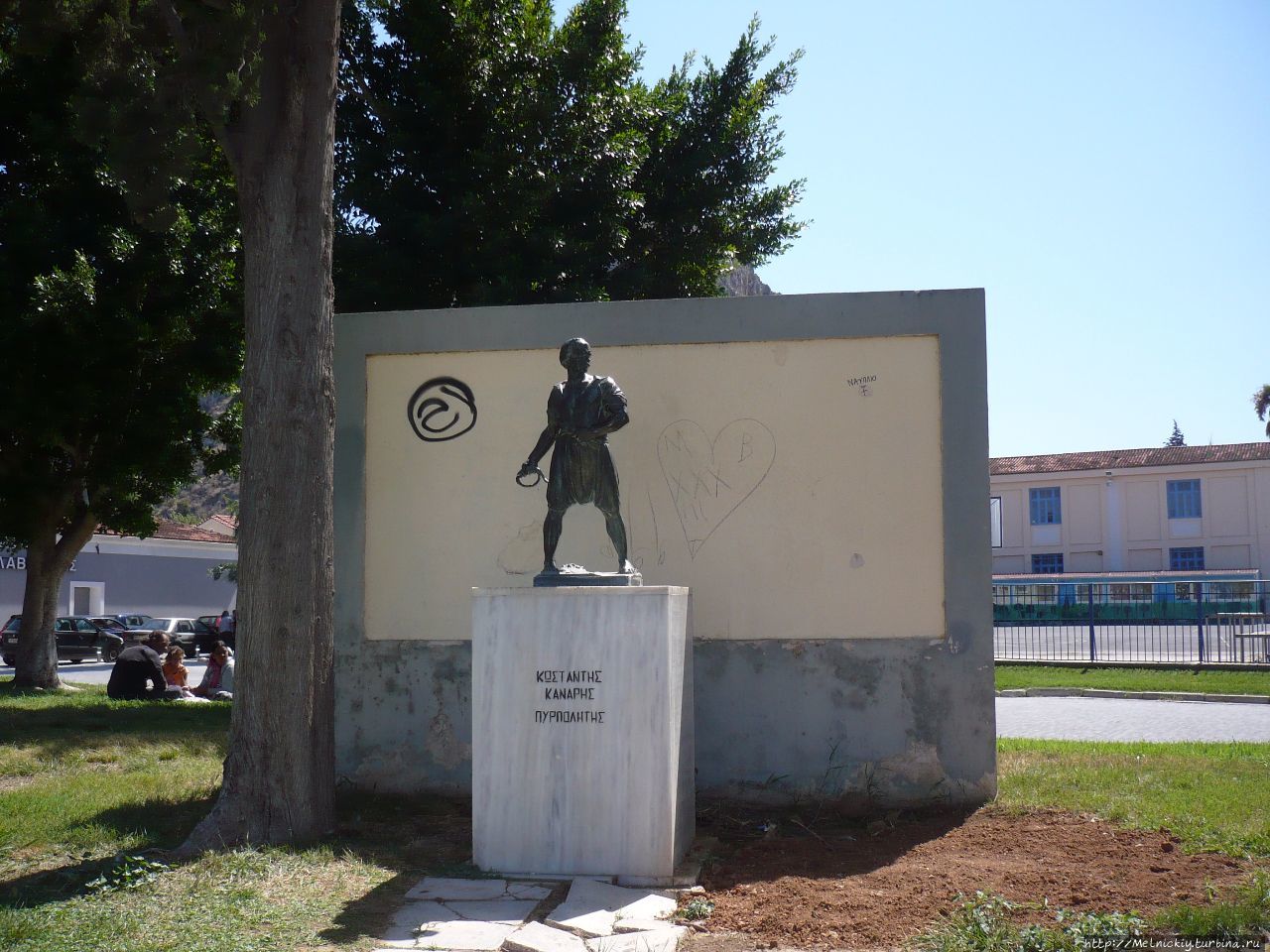 Памятник Константину Канарису Нафплио, Греция