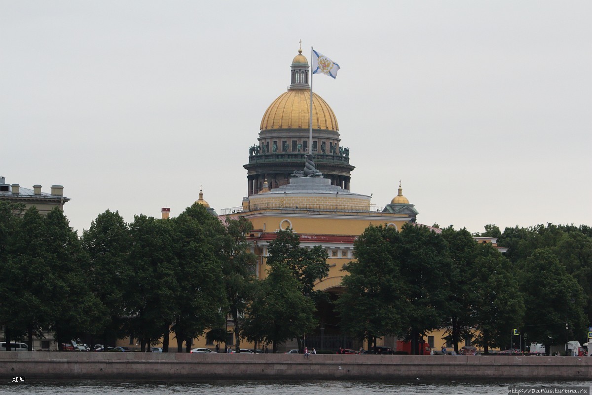 Прогулка по набережным Санкт-Петербурга Санкт-Петербург, Россия