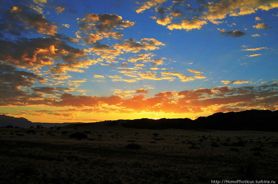 Восход в Соссусфлее Парк Намиб-Науклуфт, Намибия