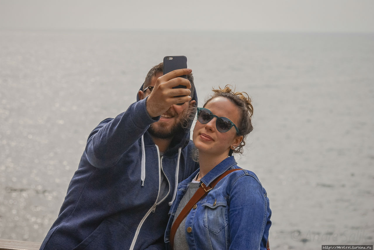 Город на скале Манарола, Италия