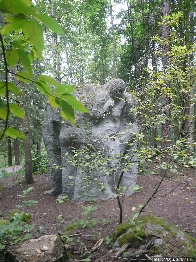 Парк Кариниеми со скульптурами Лану