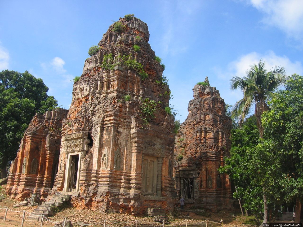 Храм Лолей Ангкор (столица государства кхмеров), Камбоджа