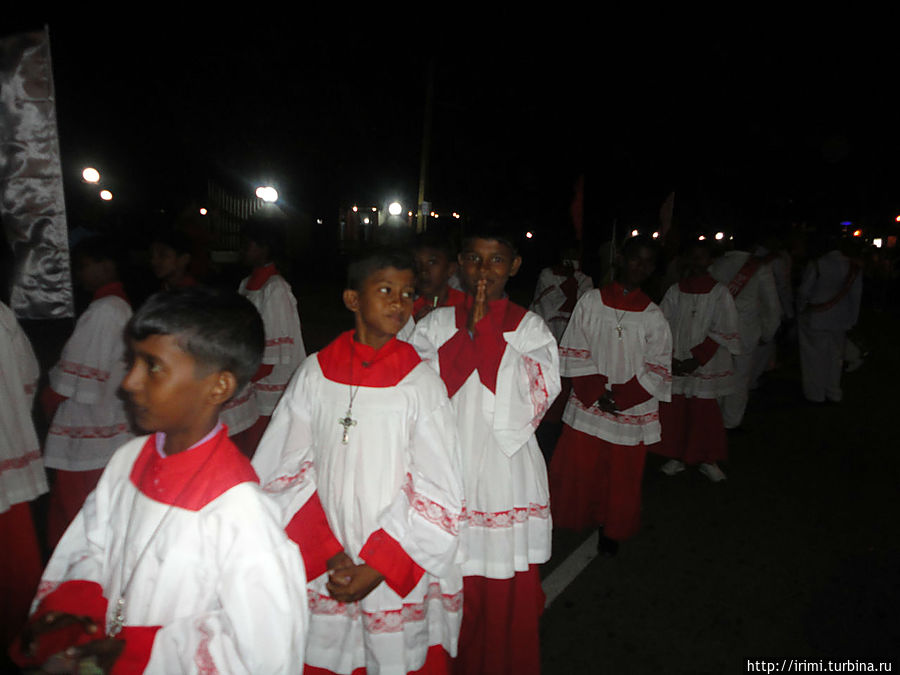 Детки из католической школы Шри-Ланка