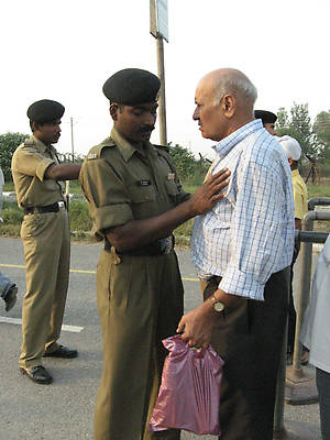 Ну какая же граница без шмона?