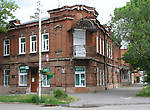 Домъ купца Хаспекова — особняк середины XIX века, на углу ул. Фрунзе и Тургеневского переулка.