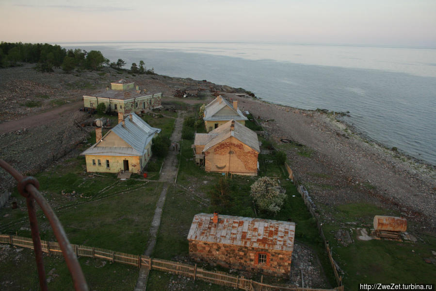 Хозпостройки Южного маяка Остров Гогланд, Россия