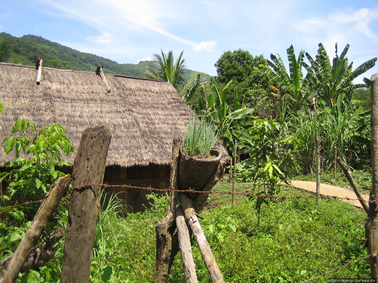 Деревня Бан Пханом Луанг-Прабанг, Лаос