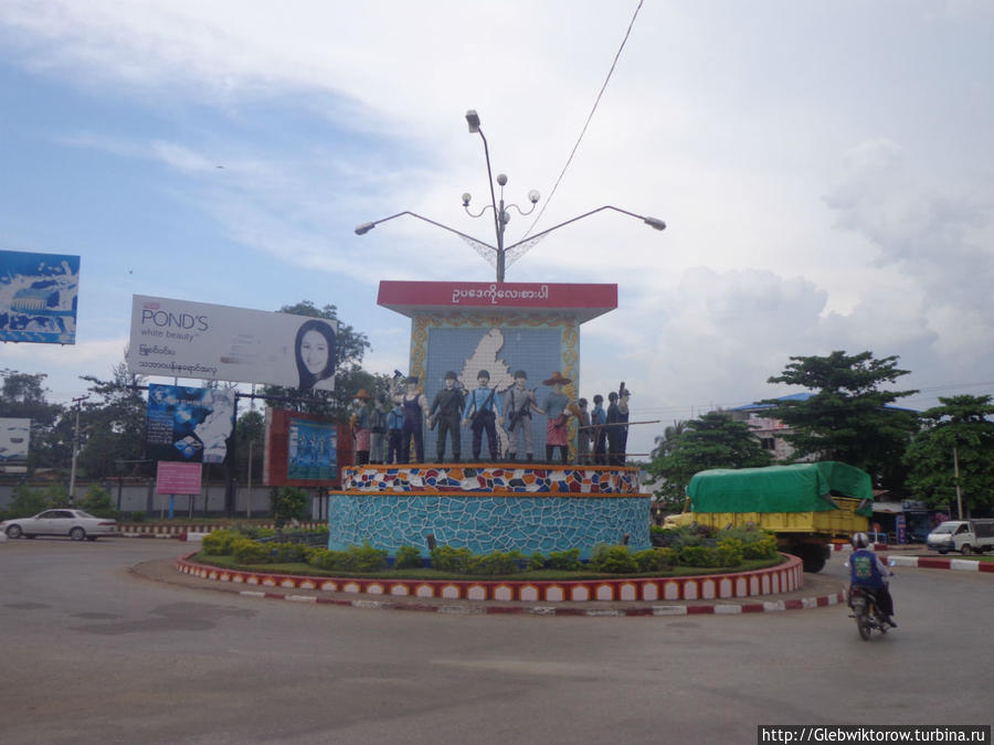 Monument Моулмейн, Мьянма