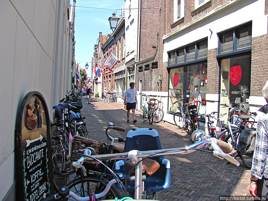 Галопом по центру Дордрехт, Нидерланды