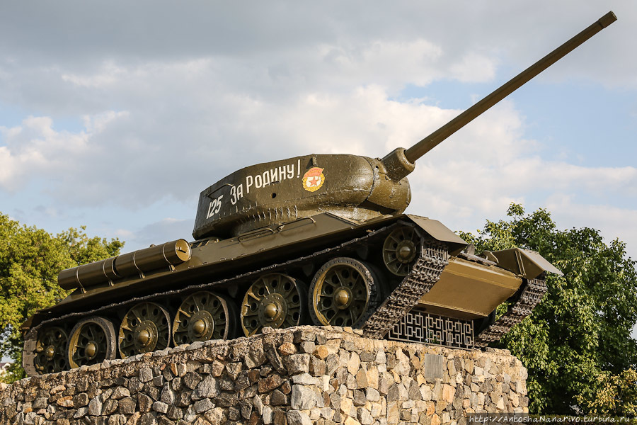 Т-34 на Мемориале Славы. Тирасполь, Приднестровская Молдавская Республика