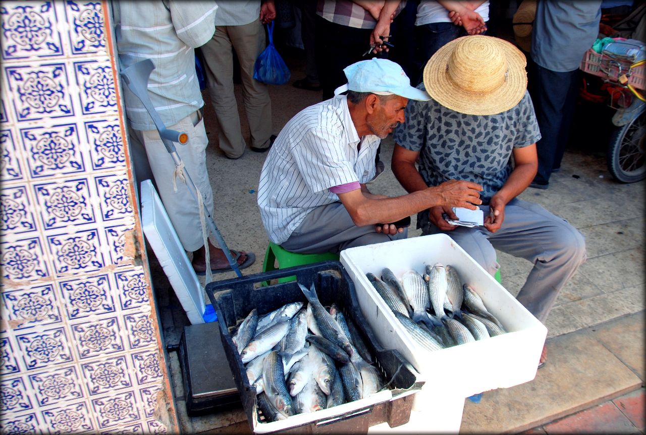 Рыбный павильон на центральном рынке Хумт-Сук, остров Джерба, Тунис