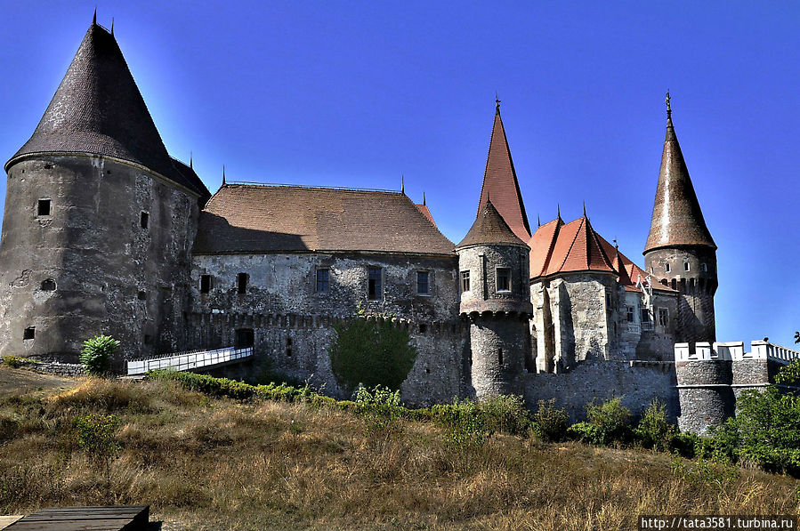 Сказочный замок Корвинов Хунедоара, Румыния