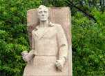 Самый знаменитый уроженец города — скульптор Иван Шадр